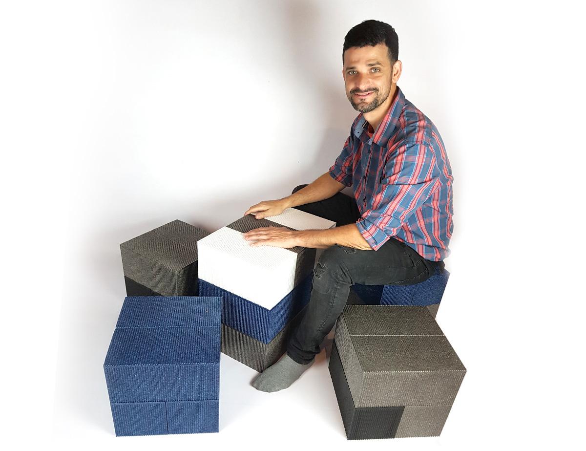 Mesa Chica y 4 Bancos Chicos Blocket - Ladrillos Gigantes — imagen 3